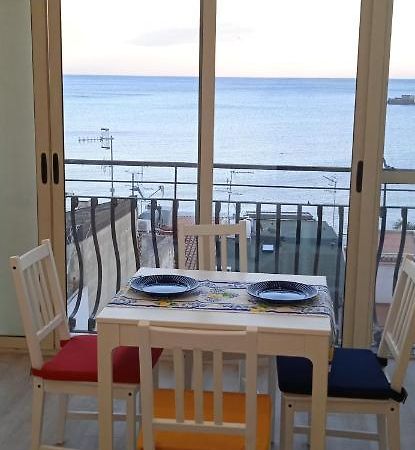 Donna Sicilia Hotel Giardini-Naxos Exterior foto